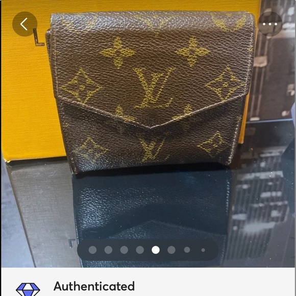 Authentic Louis Vuitton Monogram Elise Wallet - Picture 4 of 12